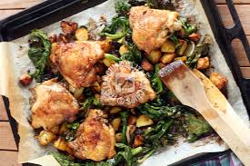 Petto di pollo con patate al fornoclicca su mostra altro ci sono gl'ingredienti e la procedura, ciaooil petto di pollo si sa' che e' un po asciutto quando. Pollo Al Forno Con Spinaci Italianchips
