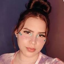 Shannon Macias's Instagram, Twitter & Facebook