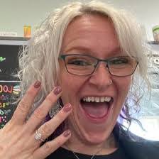 Amanda Delisle's Instagram, Twitter & Facebook