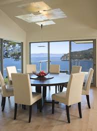 Interesting Ceiling Fixture That Does Not Block The View Mesas De Comedor Decoraciones De Casa Comedor Redonda