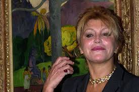 Vuelve 'Mata Mua': Cultura y Carmen Cervera sellan un acuerdo por su  colección