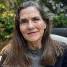 Beth Parker's Instagram, Twitter & Facebook