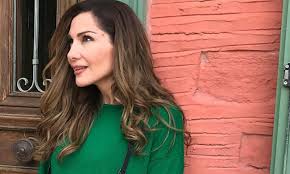 Μαμά και κόρη για ψώνια στην γλυφάδα! Despoina Bandh H Fwto Me Thn Korh Ths Me Aformh To Pasxa Espase Rekor Apo Likes Fwtos Newsbomb Com Cy