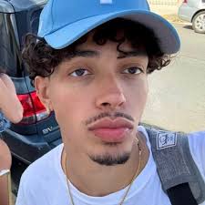 Benjamin Esparza (@BenjiEsparza)