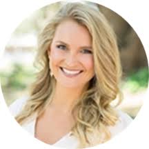 Alyssa Petry's Instagram, Twitter & Facebook