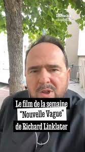 Plongez dans les coulisses du ministère de l'Intérieur avec Mathieu Sapin  et sa BD ''A l'intérieur'' ! Une immersion exclusive et pleine d'humour qui  vous fera voir le quotidien des acteurs de