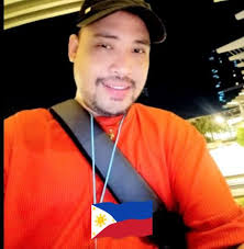 Masseur Drew Ayala Corona