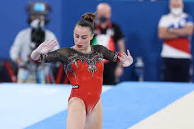 A che minuto esatto si esibisce vanessa ferrari? Muv9 2ixp6kapm