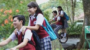 Dari Jendela Smp Sinetron Terbaru Sctv Diadaptasi Dari Novel 37 Tahun Lalu Dengan Rasa Milenial Showbiz Liputan6 Com