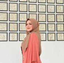 Kumpulan rangkaian nama bayi perempuan islam. Perkataan Pertama Siti Nurhaliza Ucap Lepas Anaknya Lahir Makna Di Sebalik Nama Aafiyah Nona