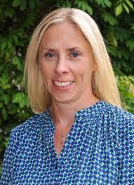 Karina Pearce's Instagram, Twitter & Facebook