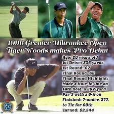 Tiger Turns Pro Golf History Career College 20 Years Old