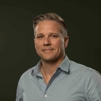 Vincent Hagen's Instagram, Twitter & Facebook