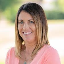 Donna Couture's Instagram, Twitter & Facebook