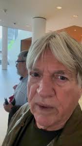 La presentación de Juan Carlos Pallarols, sus pinturas, en la Galería Hilda  Solano… Av . Alvear 1777 …. En Galería Alvear, donde estamos abriendo … aún  no, la pequeña galería para nuestros