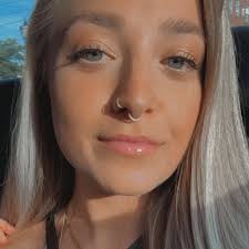 Becca Larson (@beccalarson) • Instagram photos and videos