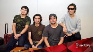 Kita harungi bersama berdua selamanya. Lirik Lagu Sebuah Kisah Klasik Sheila On 7