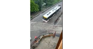 Un temps pluvieux et orageux voilà ce qui attend les rhodaniens ce lundi. Intemperies Orages Et Grele Des Torrents D Eau Se Sont Abattus Sur Lyon Mercredi Soir