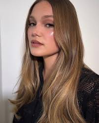 You've heard of glass skin—but what about glass hair? Let your hair shine  with our KE+ Bond Fortifying Serum. Clinically tested to strengthen and  repair damage from heat, bleach, color, chemicals, and