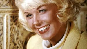 Hollywood truchlí: Zemřela zpěvačka a herečka Doris Dayová!