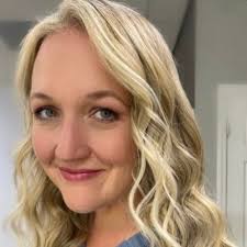 Amber Beach Mullins (@AmberBeach)