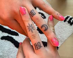 Apr 26, 2021 · the practice is simple: Stick And Poke Tattoos Are Giving People A Sense Of Control In Chaotic Times