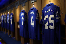 Mike Penders starts for Chelsea against Tottenham Hotspur