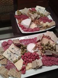 Tabla De Quesos Carnes Frias Y Quesos Vinos Y Quesos Comida Fria