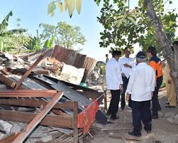 Earthquakes are usually caused when rock underground suddenly breaks along a fault. July 2018 Lombok Earthquake Wikipedia
