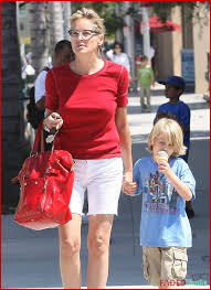 The author michael munn writes in a warm, breezy and engaging style which makes this an easy book to read. Sharon Stones Goes Sans Makeup For Ice Cream Date With Son Faded Youth Blog