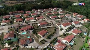 Carte des 14 intercommunalités de l'ain avec détail communal. Pont D Ain Une Commune Sans Maire Lci
