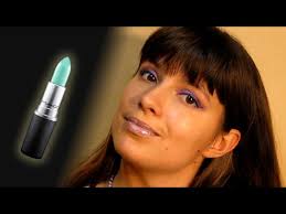 MAC lipstick in Soft Hint