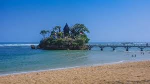 Gambar pemandangan pantai anak sd, gambar pemandangan yang mudah digambar dan berwarna, gambar pemandangan mewarnai gambar pantai untuk anak tk sumber : 9 Pantai Di Malang Lokasi Surfing Sampai Yang Berwarna Tiga