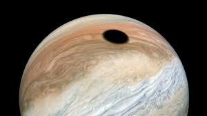 Baiklah langsung aja mari kita simak ulasan dibawah ini. Nasa Takes Pictures Of Solar Eclipses On Jupiter Techno