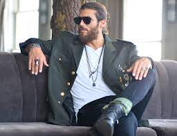 Bay yanlış özgür & can yaman. Episode 1 4 2018