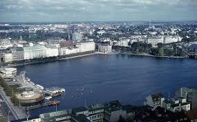 Hamburg Binnen Alster Artificial Lake Elegant Hotel Green Roof