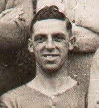 Seth Lewis's Instagram, Twitter & Facebook