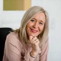 Tina Ries's Instagram, Twitter & Facebook