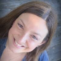 Kelli Francisco's Instagram, Twitter & Facebook