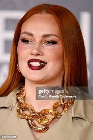 Sasha Page's Instagram, Twitter & Facebook