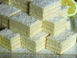 Pîinică albă și neagră cu făină integrală și framîntată cu z. Prajitura Frantuzeasca Cu Biscuiti Si Frisca Fara Coacere Recipe Classic Food Desserts Food And Drink