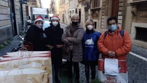 (adnkronos) l'italia torna in zona rossa per gli ultimi 2 giorni delle vacanze natalizie. Coronavirus Roma Natale In Zona Rossa Il Ristoratore Cucinero Per I Piu Bisognosi E Donero Pasti Caldi La Repubblica
