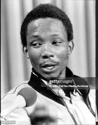 90 Sidney Barney Photos & High Res Pictures