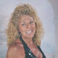 Lisa Welch's Instagram, Twitter & Facebook