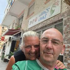 Can anyone help with a Shark hoover repair?