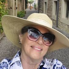 Lucimari Perin Miretzki, moradora de Campo Largo, percorreu 67 km com o  tempo de 07 horas e 03 minutos