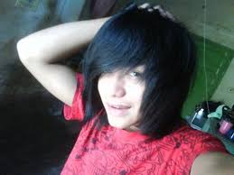When he's gone, your friends come back and tell you that there's a cute emo boy inside and that you should totally see him! Cute Guys Wallpaper Hair Face Black Hair Hairstyle Bangs 765469 Wallpaperuse