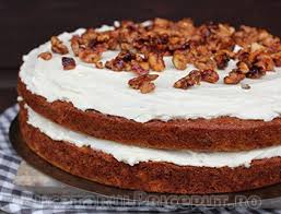 Intre timp preparati crema de branza. Tort De Morcovi Cu Crema De Branza