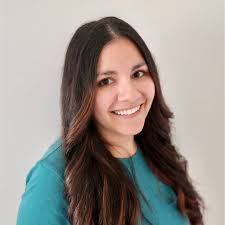 Miranda Dean's Instagram, Twitter & Facebook