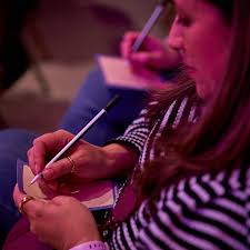 Kampvuur' in Op Maarhuizen, over de verhalen en de voorstelling die komen  gaat